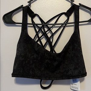 Lululemon free to be wild bra size 14